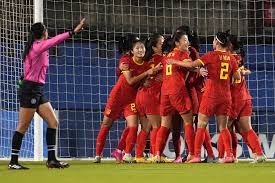 米體：皇馬將以1.28億歐元簽下AC米蘭前鋒萊奧.